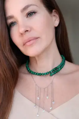 Smaragdová kapka – choker z malachitu