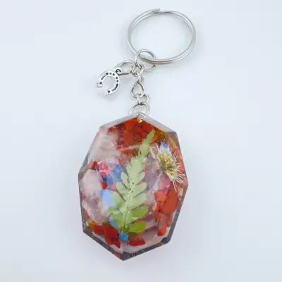 Orgonit - přívěsek, kapradí, sedmikráska
