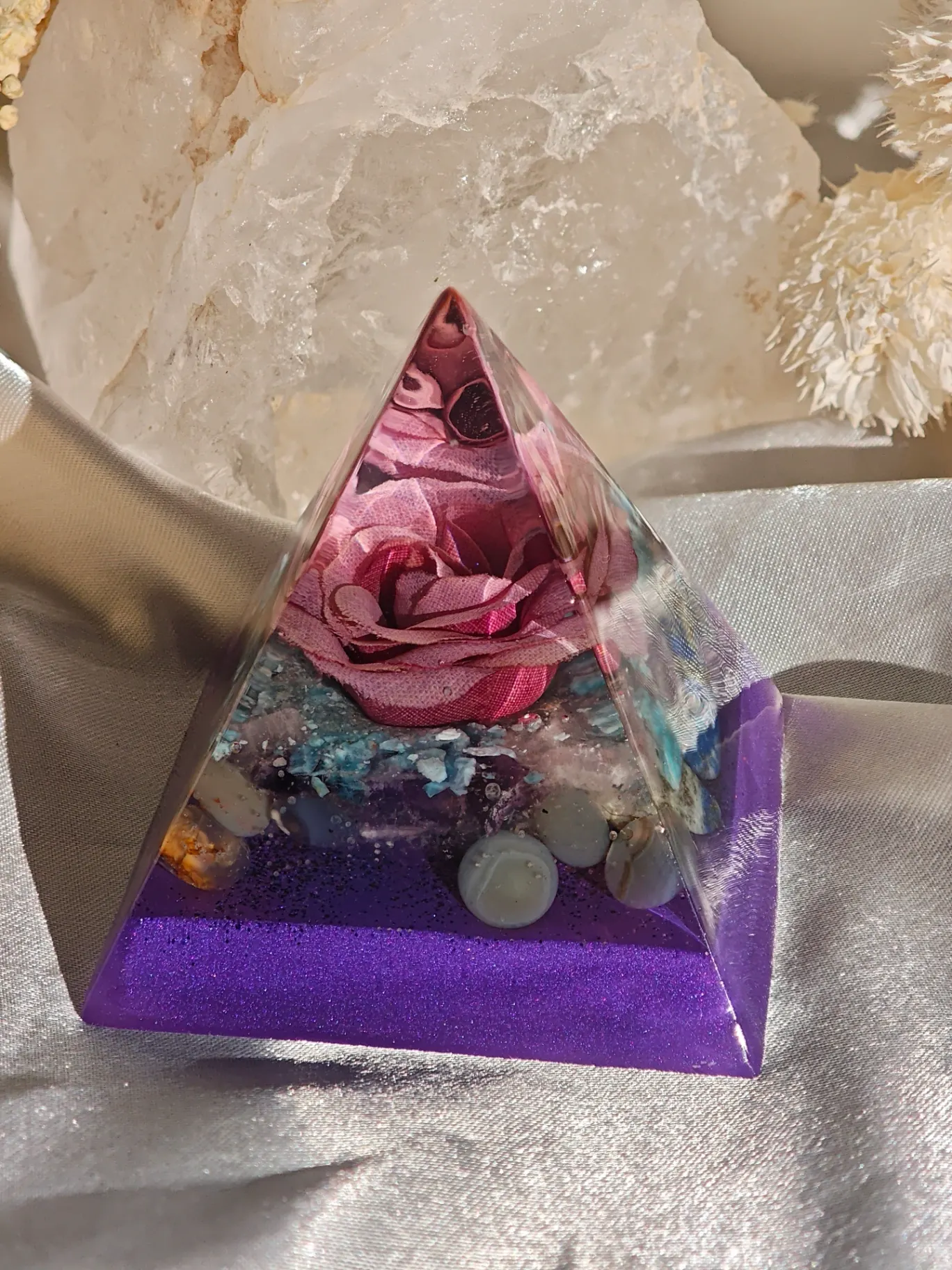 Pyramida láska,intuice,harmonie a ochrana (6cm) 2
